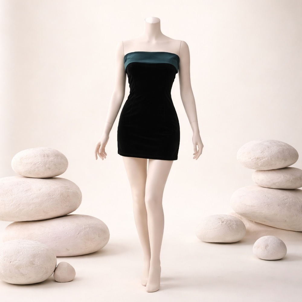Elegant Black Velvet Mini Dress